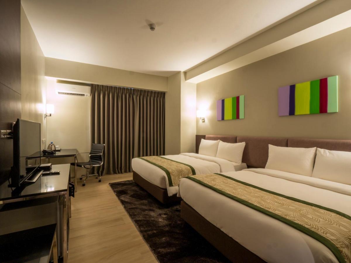 Sequoia Hotel Manila Bay Paranaque City Экстерьер фото